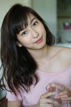 哭泣的玫瑰 封面