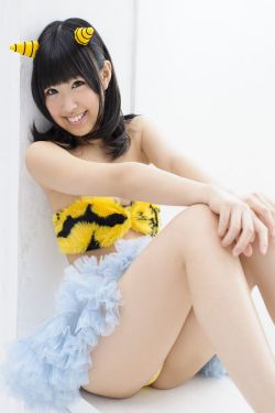 人间水蜜桃三女一男网名 封面