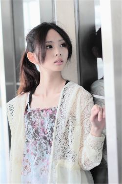 悬崖电视剧全集下载 封面